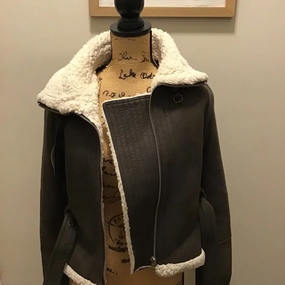 FOREVER 21 GREAT CONDITION, BOMBER JACKET, SIZE MEDIUM, SEE PICTURES - Picture 1 of 5